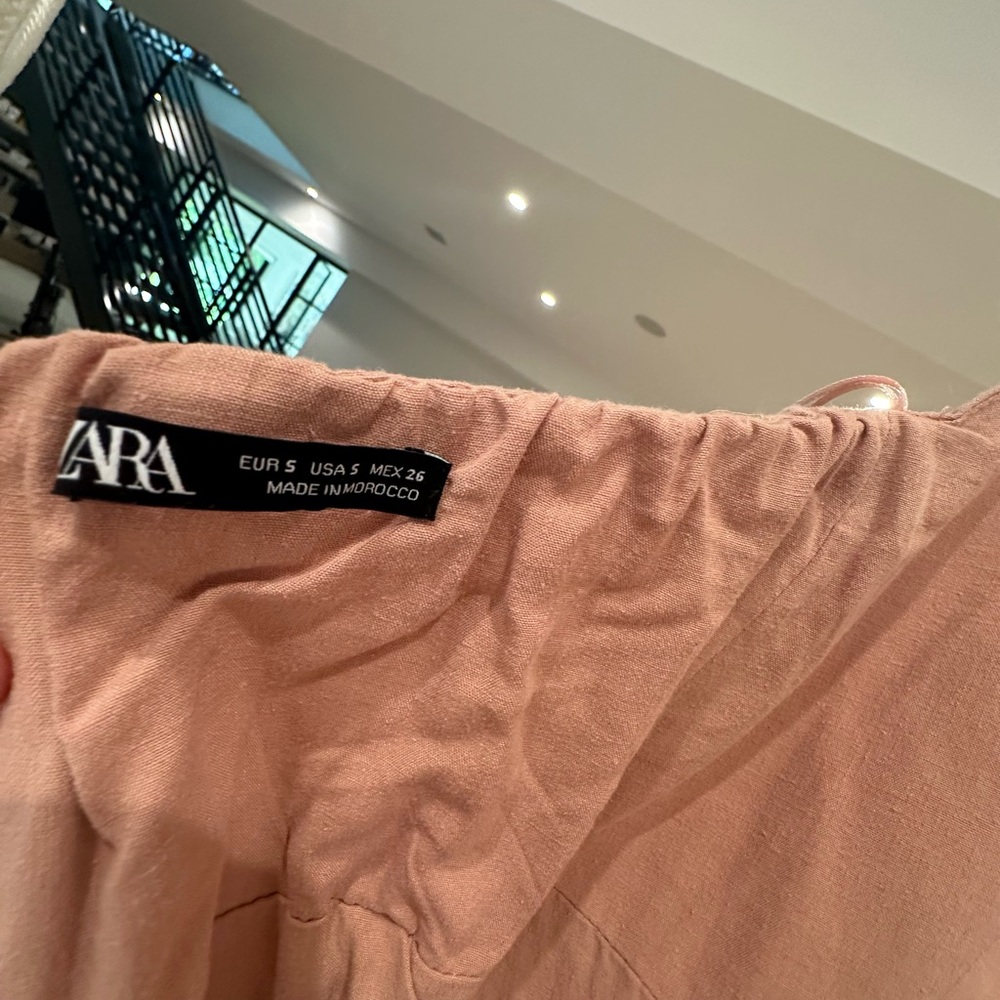 Zara peach salmon pink colored halter neck jump suit. New condition no tags - Picture 4 of 6